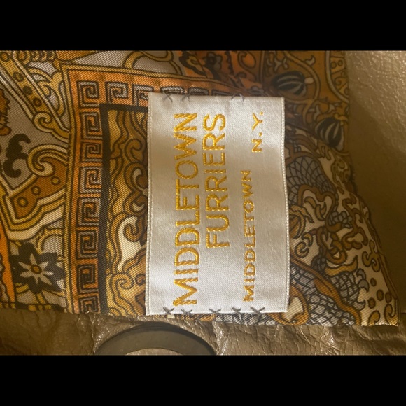 SOLD! VINTAGE MINK FUR JACKET - Picture 3 of 8